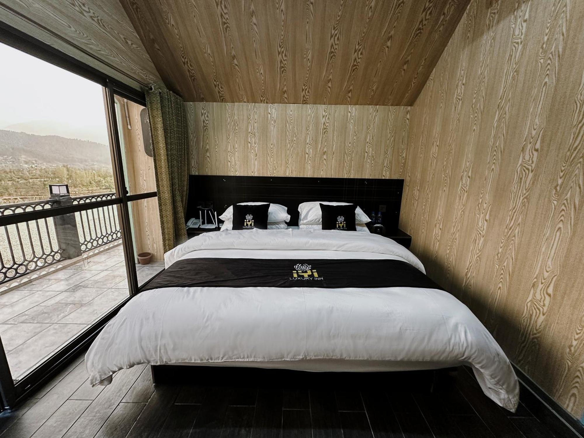 Iyi Luxury Inn Swat Saidu Sharif ภายนอก รูปภาพ