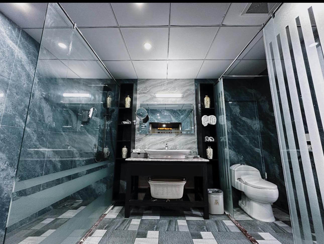 Iyi Luxury Inn Swat Saidu Sharif ภายนอก รูปภาพ