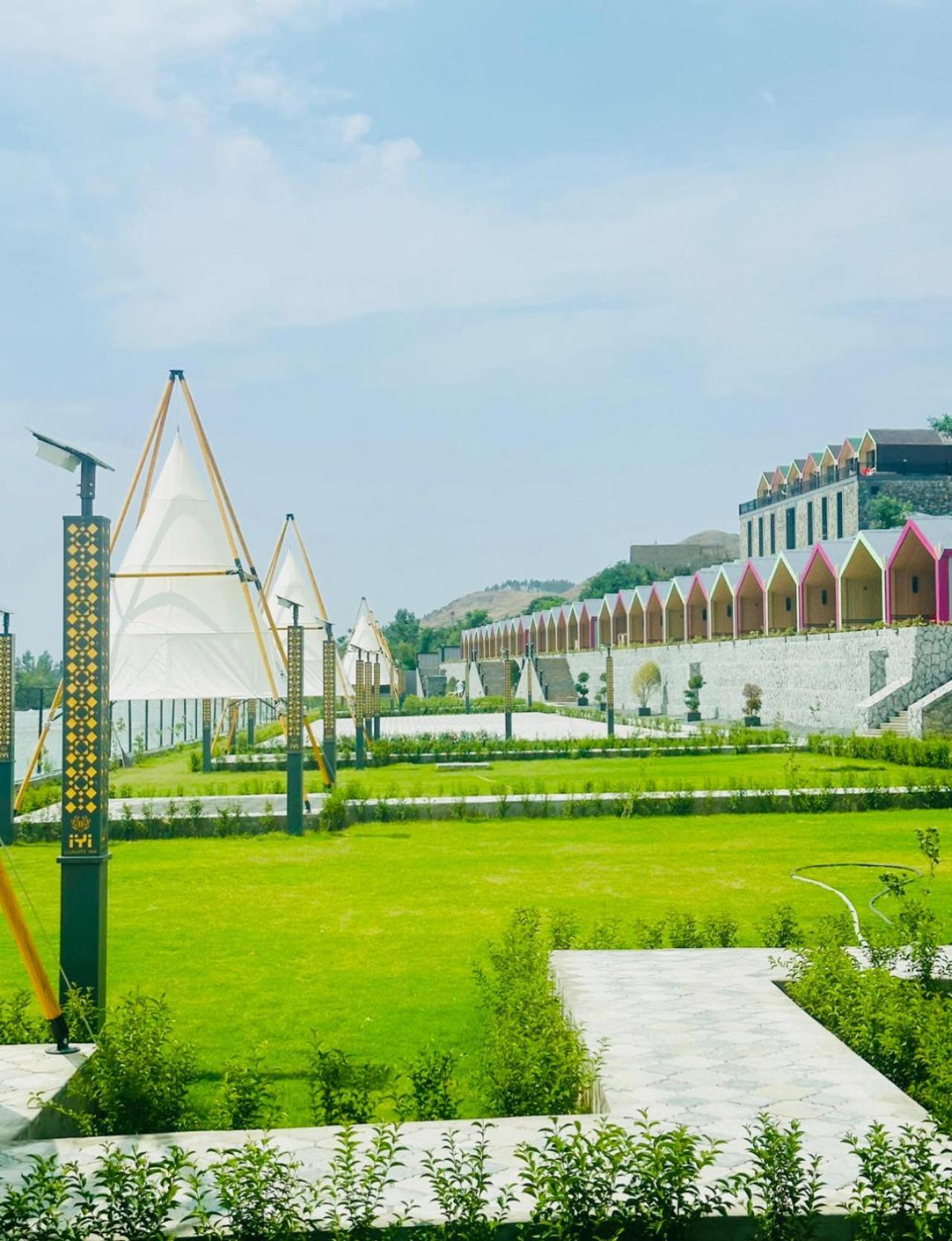 Iyi Luxury Inn Swat Saidu Sharif ภายนอก รูปภาพ