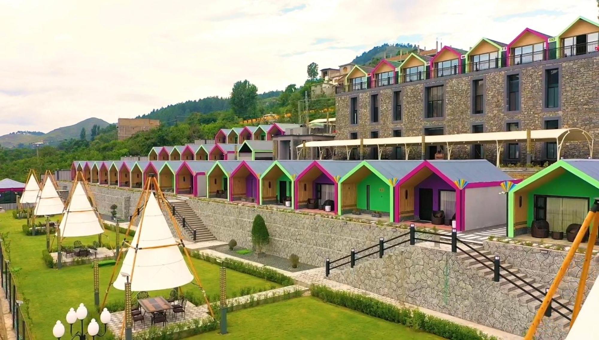 Iyi Luxury Inn Swat Saidu Sharif ภายนอก รูปภาพ