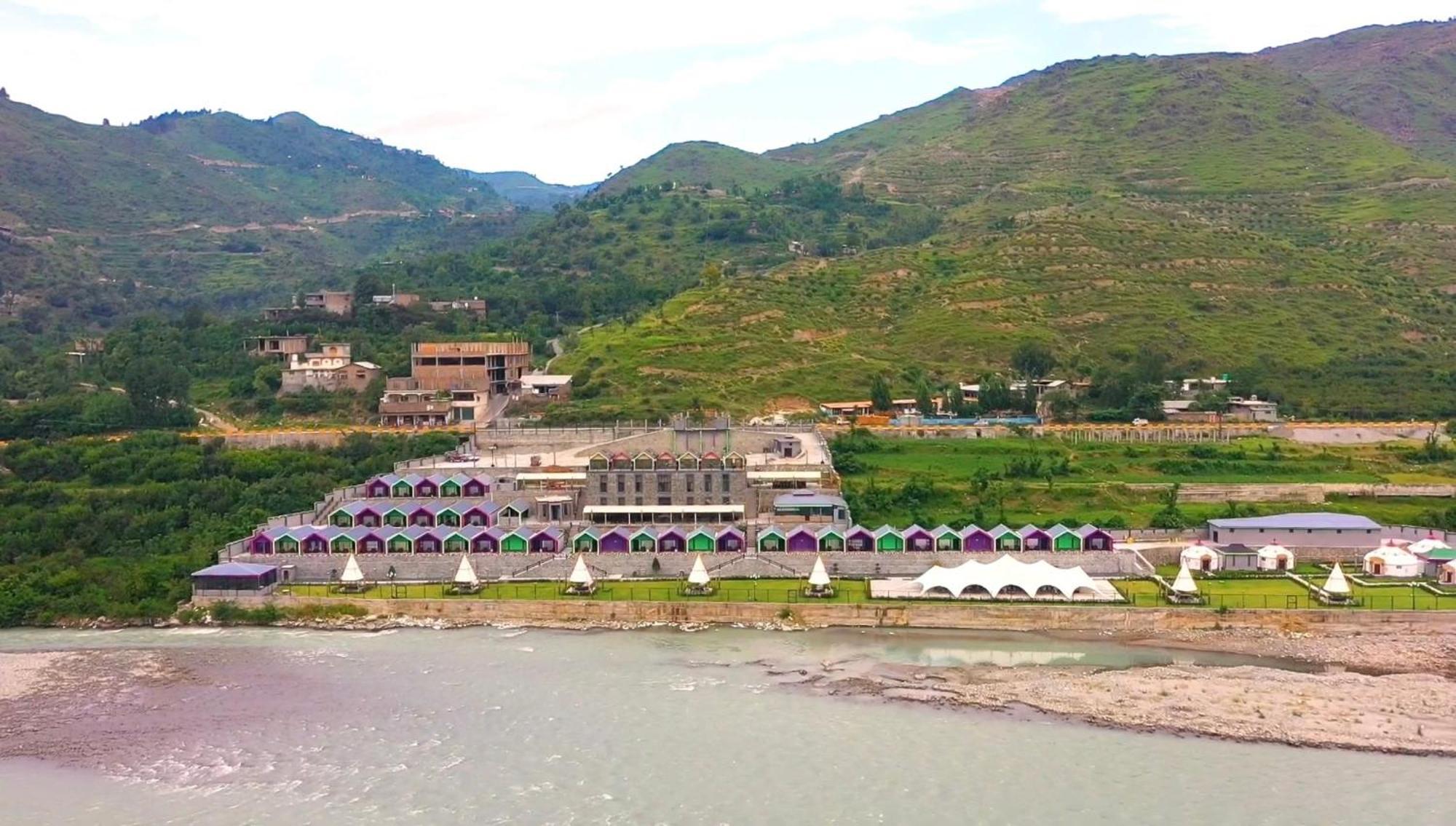 Iyi Luxury Inn Swat Saidu Sharif ภายนอก รูปภาพ