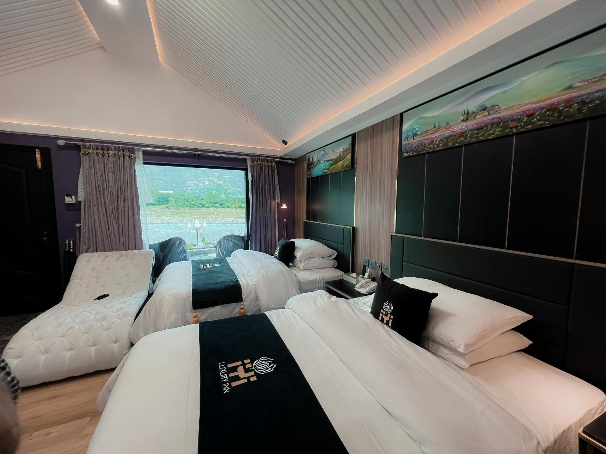 Iyi Luxury Inn Swat Saidu Sharif ภายนอก รูปภาพ